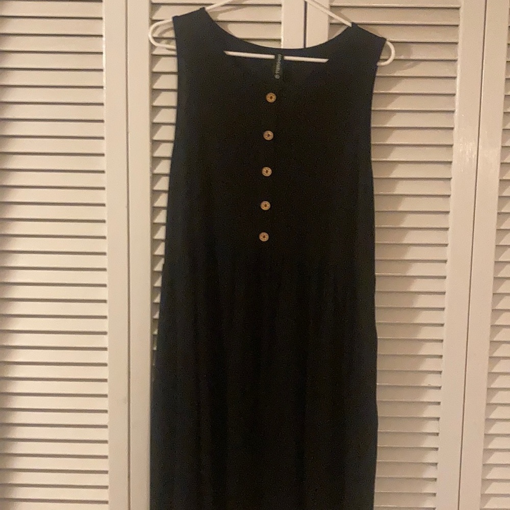 Long Black Sleeveless Dress from EasyDwell. Sz XL. So cute!